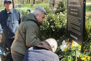 Чествование памяти защитников Украины: под Одессой открыли Аллею Героев