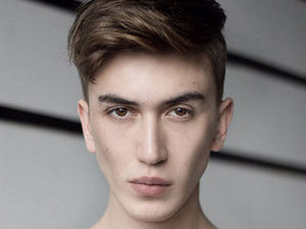 22-летний парень, притворившись девушкой, стал финалистом конкурса красоты в Казахстане (фото, видео)