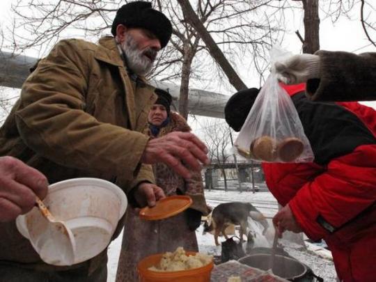 Даже ярые почитатели ЛНР уже по горло сыты политикой. Теперь они просто хотят есть