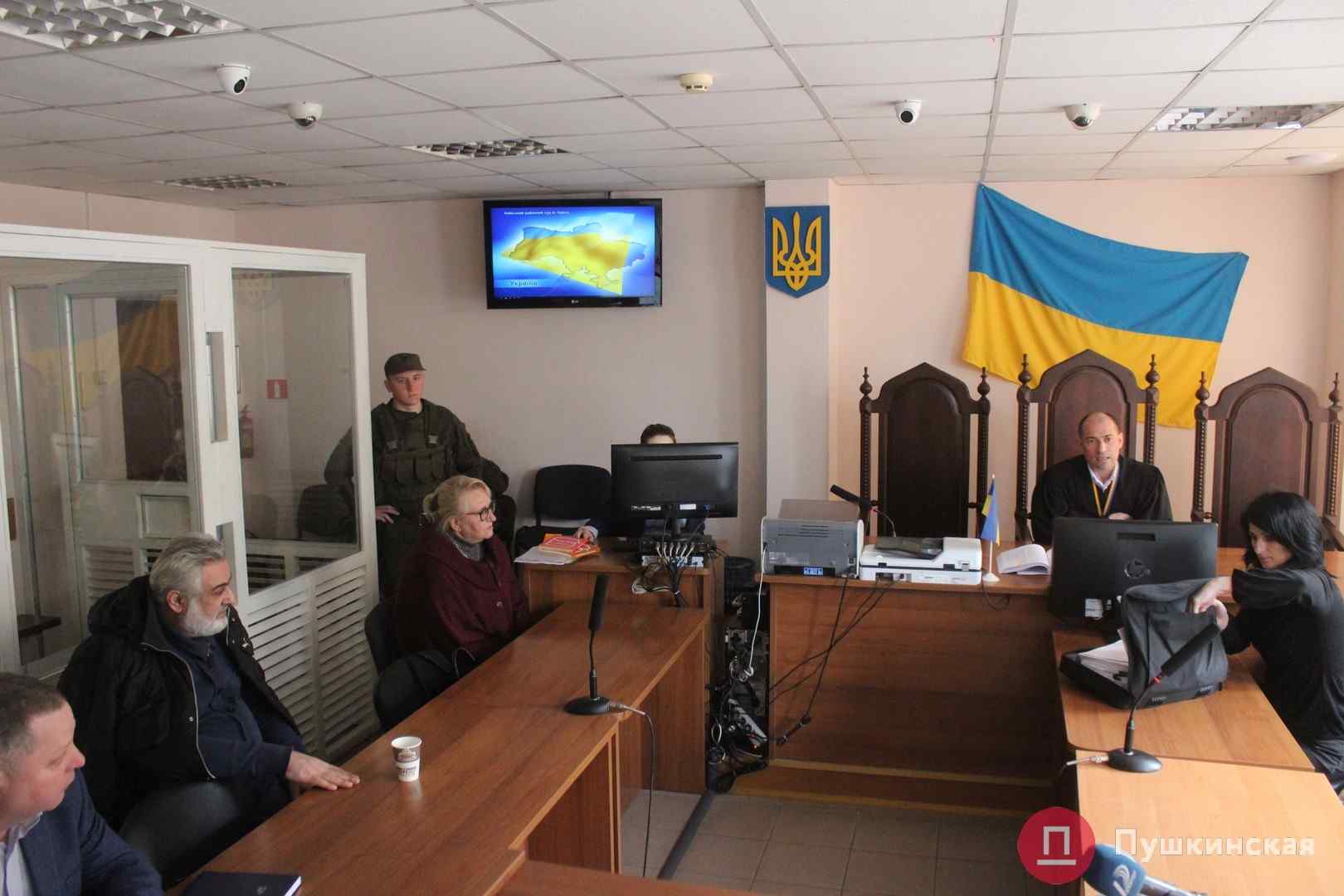Дело «Виктории»: в суде дочитали выводы новой экспертизы, а пограничники не сказали, выехал ли из Украины важный свидетель