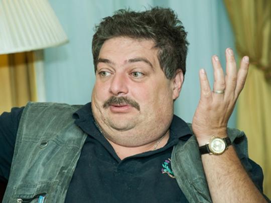 Дмитрий Быков: Мы уже догадались в запале, мы постигли в порыве страстей: вы мигрантов затем и впускали, чтоб насиловать русских детей!