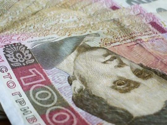 Гривня на межбанке подешевела до 25 за доллар