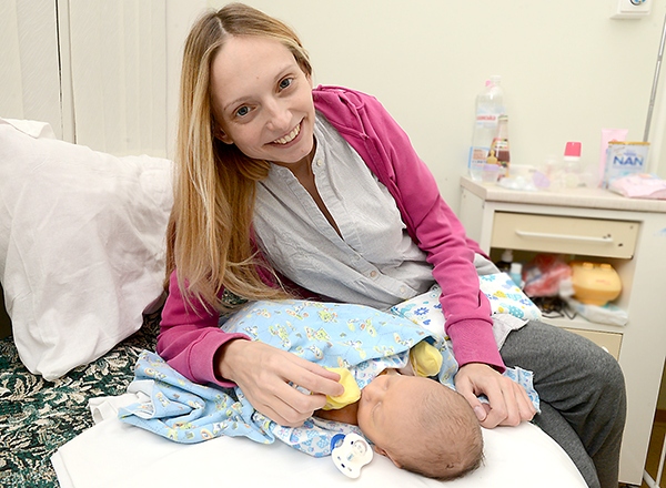 Киевские кардиохирурги прооперировали ребенка в первые часы после рождения, использовав пуповинную кровь