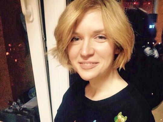 Кира Толстякова: Старшая наводчица Кристина Мокренчук обклеила свой автомат забавными розочками и сердечками (фото)