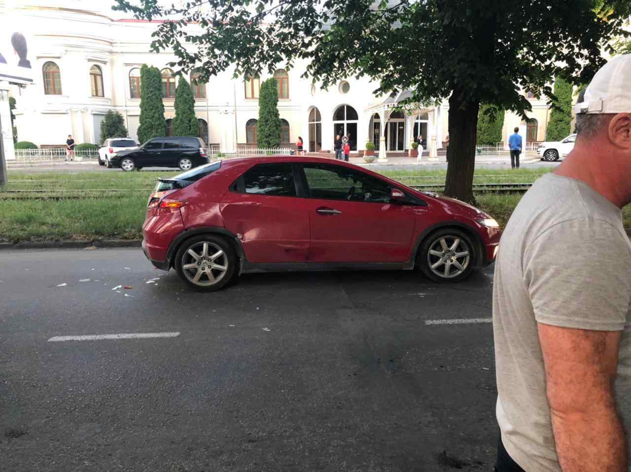 На 4 станции Фонтана произошло ДТП с мотоциклом. Фото