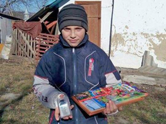 На Буковине 14-летний переселенец из Луганской области спас во время пожара троих детей (фото)
