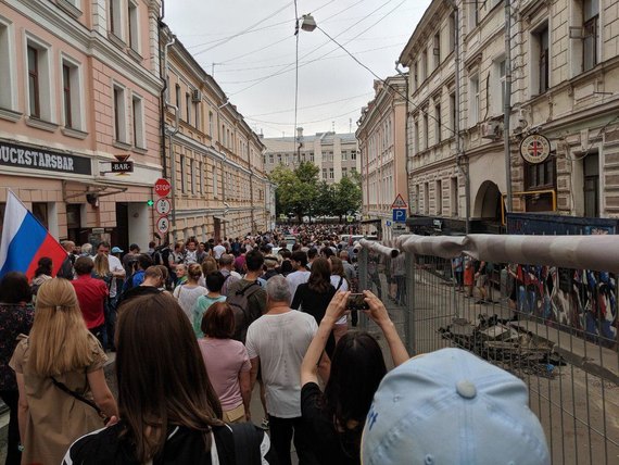 На марше в Москве задержали Навального и сотню других россиян, в том числе журналистов (фото, видео)