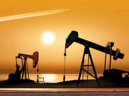 Нефть марки Brent торгуется ниже 51 доллара за баррель