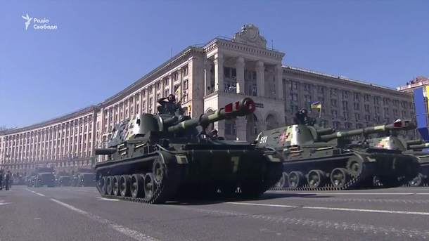 Парад в Киеве в День независимости: онлайнСюжет