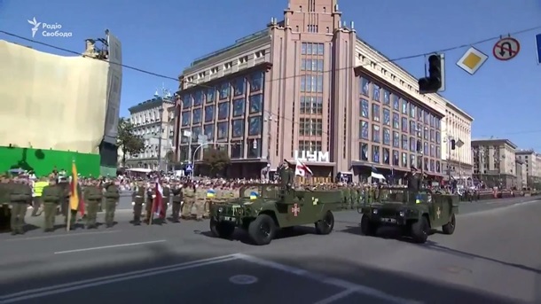 Парад в Киеве в День независимости: онлайнСюжет