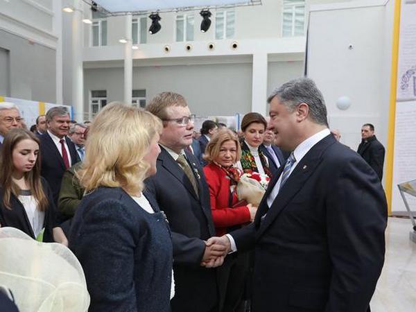 Президент присвоил звание Героя Украины Владимиру Жемчугову (фото)