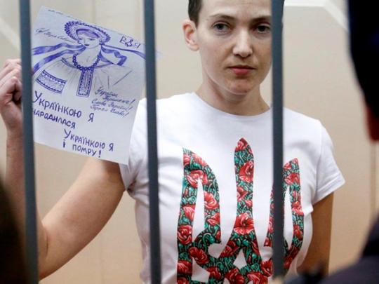 Украинских врачей, выехавших к Савченко, держат на границе с РФ