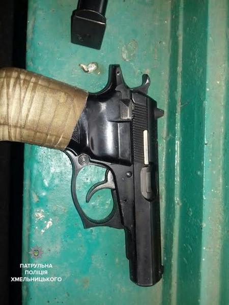 В Хмельницком задержанный заявил патрульным, что является… участником реалити-шоу (фото)