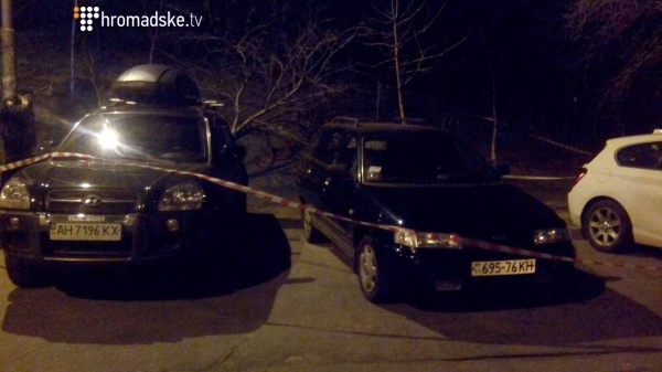 В Киеве неизвестные бросили гранату в автомобиль депутата Парасюка (фото, видео)