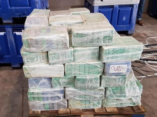 В Нидерландах задержаны подозреваемые в отправке 4,5 тонны кокаина