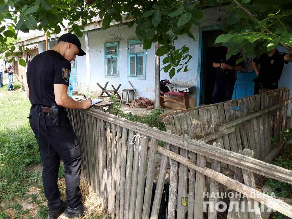 В Одесской области пьяный гость забил пенсионера до смерти деревянной палкой. Видео