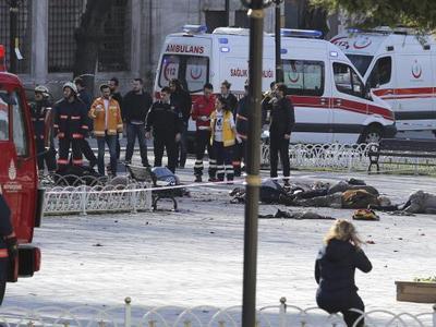 В результате взрыва в Стамбуле погибли по меньшей мере 10 человек