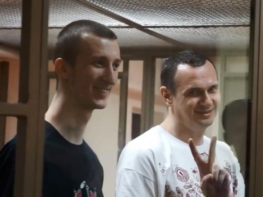 В России признали украинское гражданство Сенцова и Кольченко
