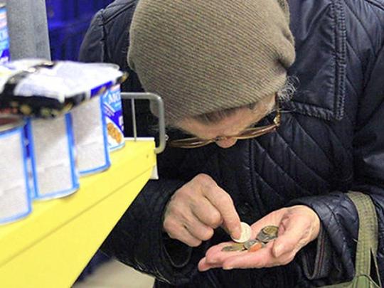 Все большее число российских потребителей переходят в разряд наблюдателей за торговым процессом, но не его активных участников