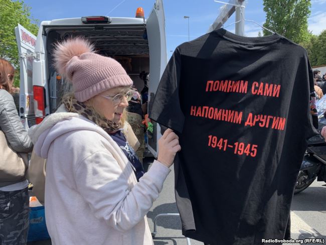 Байкеры Путина проникли в Европу без Хирурга, их встретили протестами (фото)