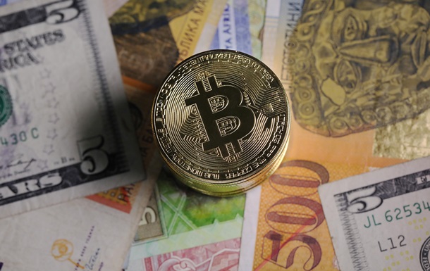 Биткоин сегодня падал ниже $7000