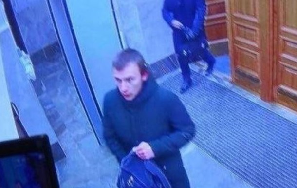 Бомбу в ФСБ Архангельска взорвал 17-летний юноша