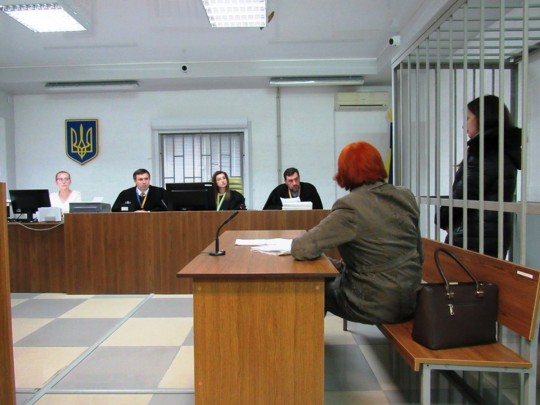 Бросила младенца с моста: в Николаеве суд вынес приговор горе-матери (фото, видео)