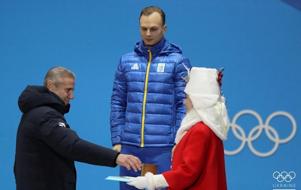 Бубка вручил Абраменко золото Олимпиады