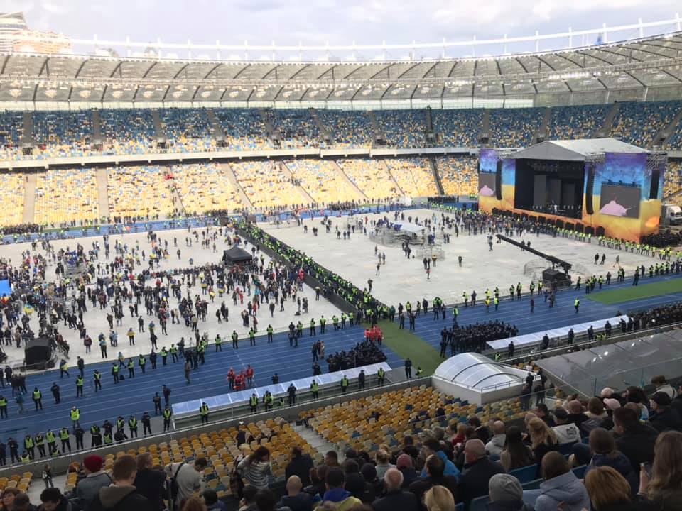 Дебаты Зеленского и Порошенко: все подробности, фото, видео и реакция соцсетей