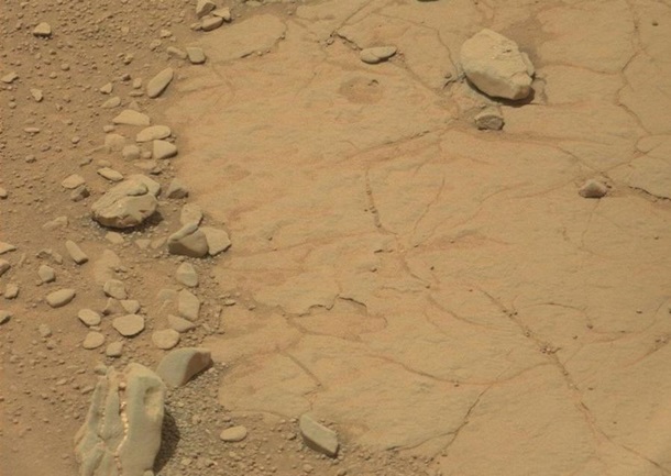 Динозавр, ядро и микроорганизмы на Марсе: Самые громкие находки Curiosity Сюжет