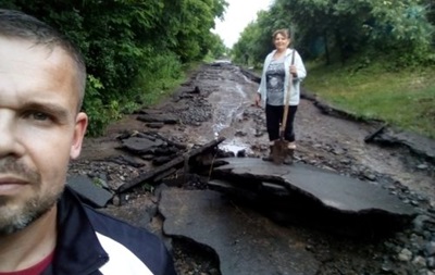 Дождь смыл дороги в Черкасской области – СМИ