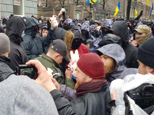 Дякую, Петре!: в Киеве провели трогательную акцию благодарности Порошенко (видео)