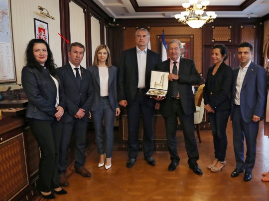 Глава представительства ДНР во Франции арестован за сутенерство