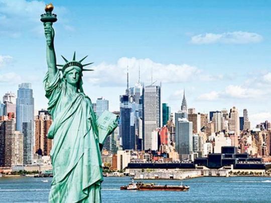 Иммигрант, имеющий постоянный вид на жительство в США, обладает практически такими же правами, как и граждане страны