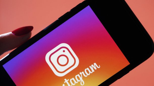 Instagram будет бороться с травлей в соцсети