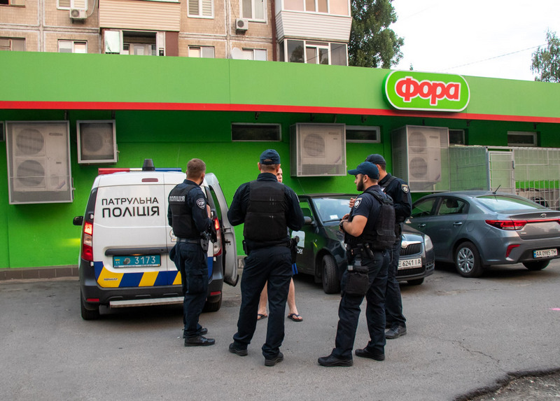 Использовал весь магазин: в Киеве застолье закончилось скандалом со стрельбой (фото, видео)