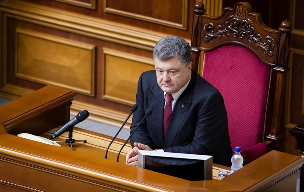 Итоги 25 августа: Порошенко распустил Раду и объявил перевыборы, Кличко-младший отказался от титульного бояСюжет