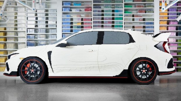 Из кубиков Lego создали полноразмерную копию Honda Civic Type R