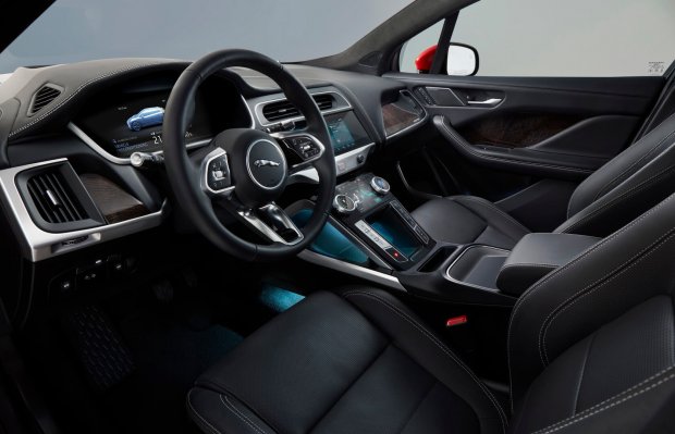 Jaguar I-Pace: у Львові представили перший преміальний електрокар компанії
