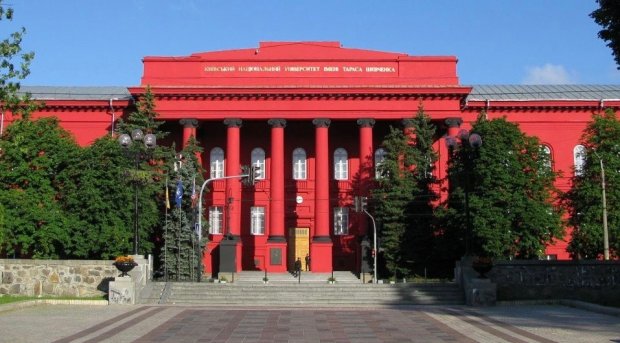 Как студенты борются с коррупцией в университете Шевченко