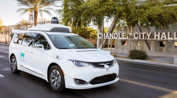 Компания Waymo первой в мире запускает сервис беспилотных такси: яркие фото и видео