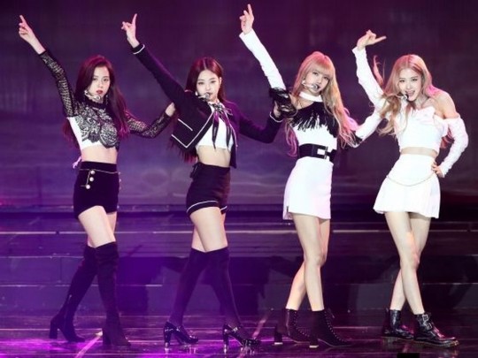 Корейская группа Blackpink побила рекорды YouTube, отодвинув Ариану Гранде (видео)