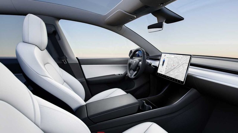 Красотища: Илон Маск представил 7-местный электромобиль Tesla