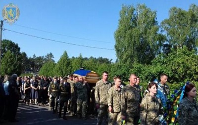 Крушение Ми-8: в Бродах попрощались с военными