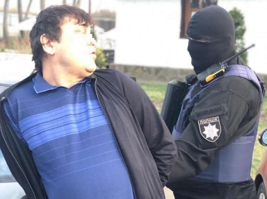 Купил гражданство: под Киевом задержали вора в законе из России (видео)
