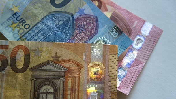 Курс валют на 30 мая: доллар и евро стремительно укрепились по отношению к гривне