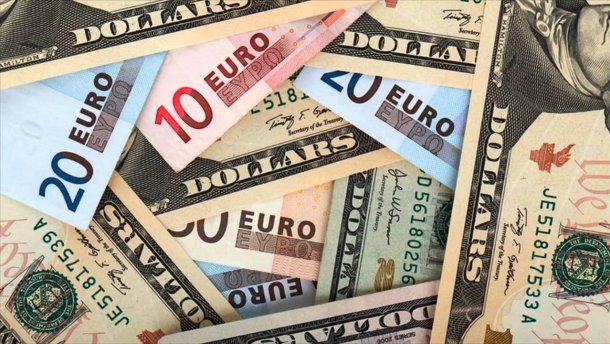 Курс валют на 5 июня: доллар и евро продолжают расти