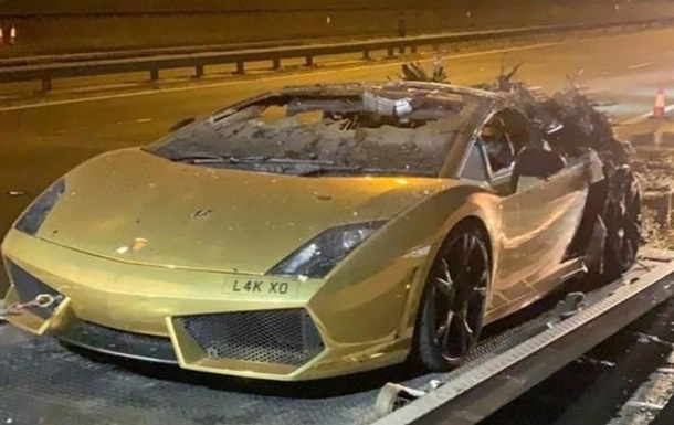 Lamborghini сгорел после обслуживания на $14 тысяч