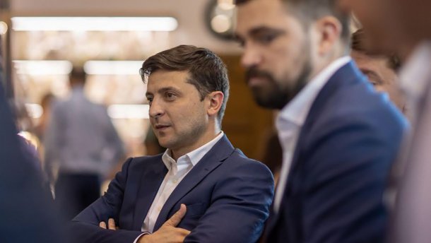Митники заяв на звільнення не написали: Зеленський закликав главу ДФС прийняти жорсткі рішення