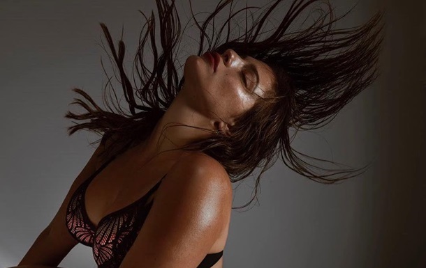 Модель plus-size Эшли Грэм снялась в откровенной фотосессии